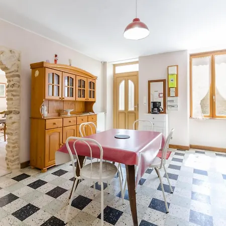 Les Pinsons Holiday home *