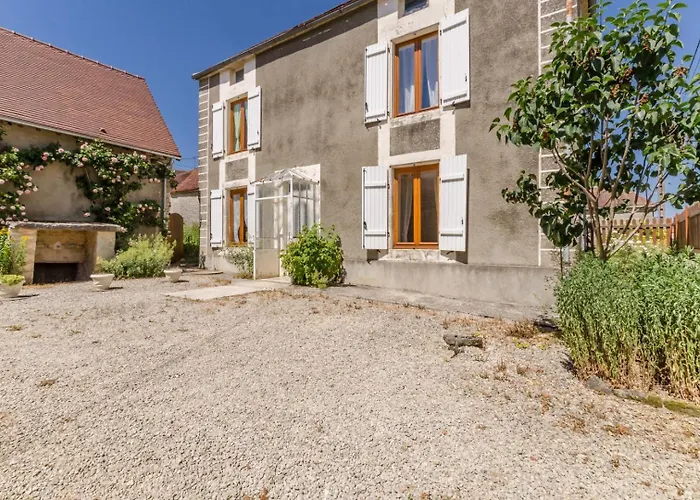 Les Pinsons Holiday home